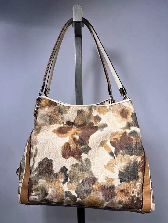 COACH F28019 Madison Floral Camo Print Fabric/Leather Phoebe Shoulder Bag - Picture 5 of 9